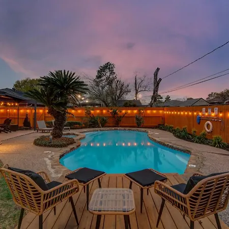 Spring Branch Getaway Feat 5Bd Pool Hot Tub Villa